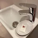 Haus Kulala - Stilvolle Zwischen Bergen & Afrikanischem Flair Appartement Kaprun