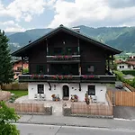 Haus Kulala - Stilvolle Zwischen Bergen & Afrikanischem Flair * Kaprun