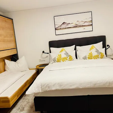 Haus Kulala - Stilvolle Zwischen Bergen & Afrikanischem Flair Apartment Kaprun