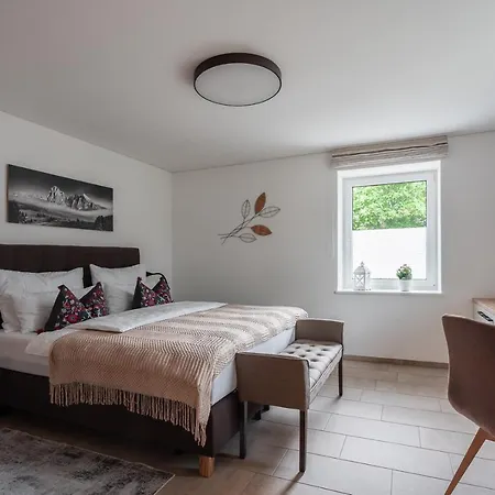 Haus Kulala - Zentrale In *