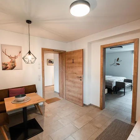 Apartment Haus Kulala - Stilvolle Zwischen Bergen & Afrikanischem Flair Kaprun