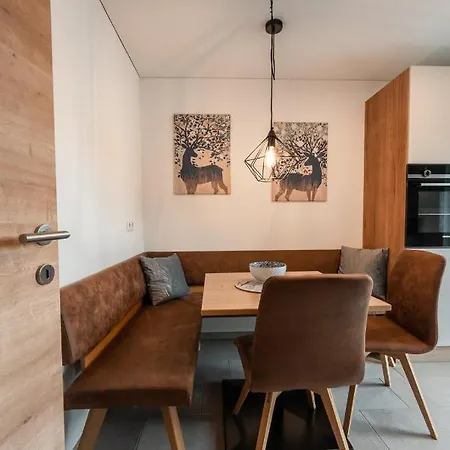 Haus Kulala - Stilvolle Zwischen Bergen & Afrikanischem Flair Appartement