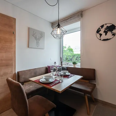 Apartment Haus Kulala - Stilvolle Zwischen Bergen & Afrikanischem Flair Kaprun