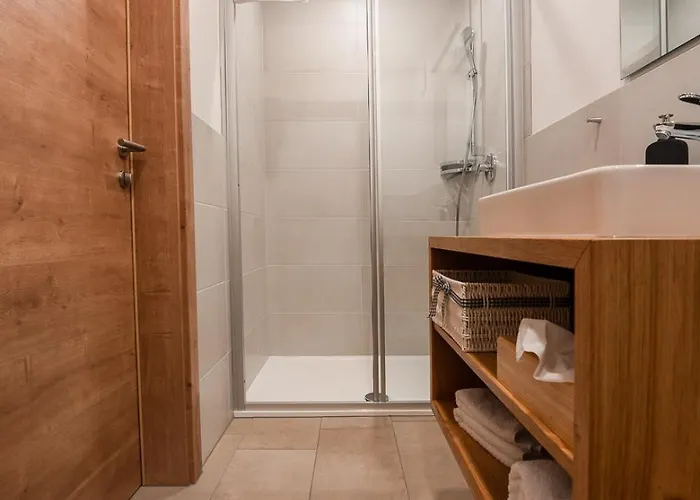 Апартаменты Haus Kulala - Zentrale In Капрун